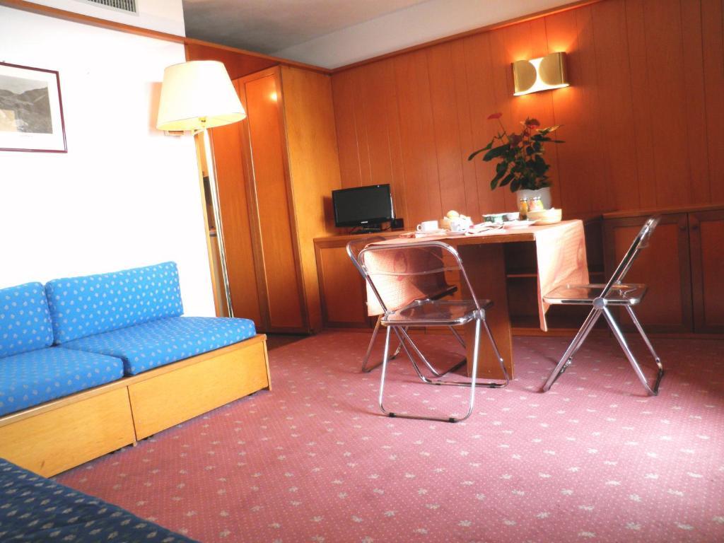 R.T.A. Hotel Des Alpes 2 Madonna Buitenkant foto