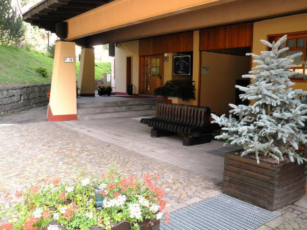 R.T.A. Hotel Des Alpes 2 Madonna Buitenkant foto