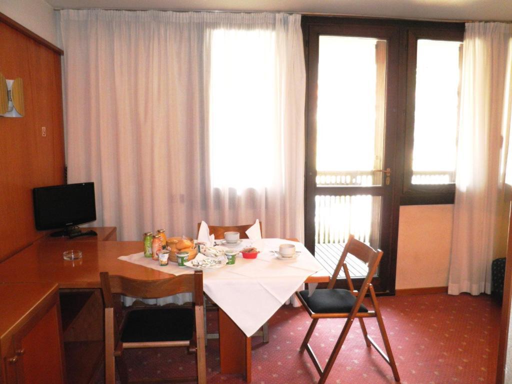 R.T.A. Hotel Des Alpes 2 Madonna Kamer foto